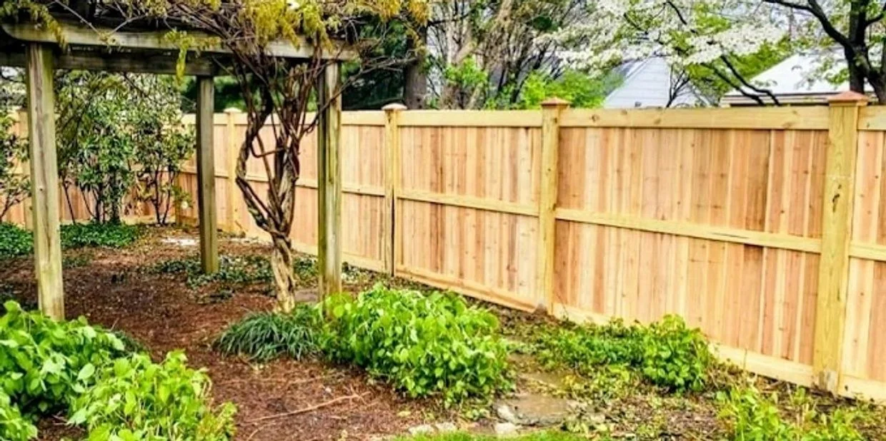 Fence installed by Earlywine Fence and Backyard Design
